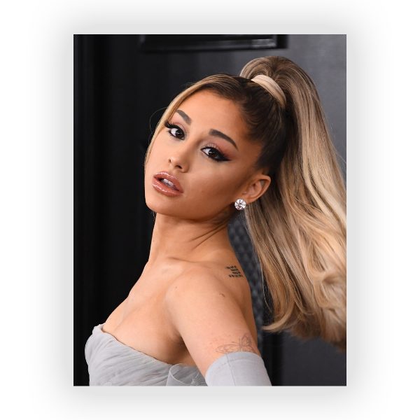 پوستر گلاسه طرح ARIANA GRANDE کد01