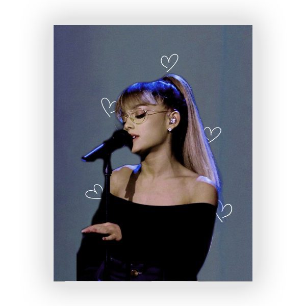 پوستر گلاسه طرح ARIANA GRANDE کد13