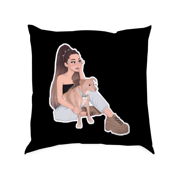 کوسن طرح ARIANA GRANDE کد05