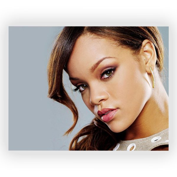 پوستر گلاسه طرح RIHANNA کد11