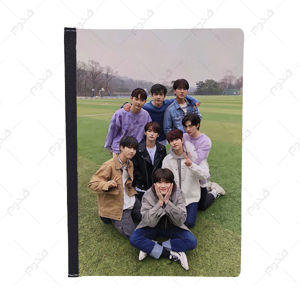 کلاسور طرح گروه Stray Kids کد09 - Image 2