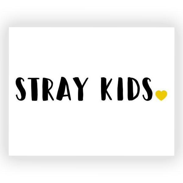 قاب MDF طرح گروه Stray Kids کد09